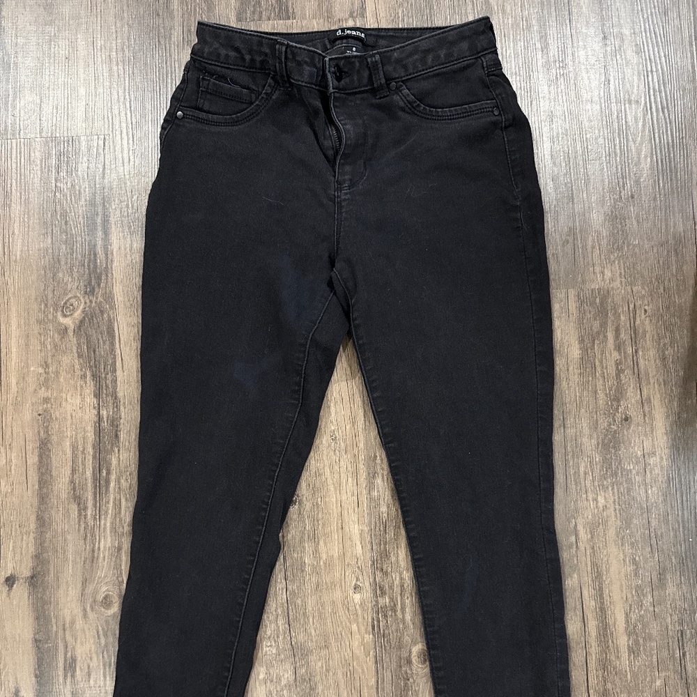 Women’s d. Jeans size 8